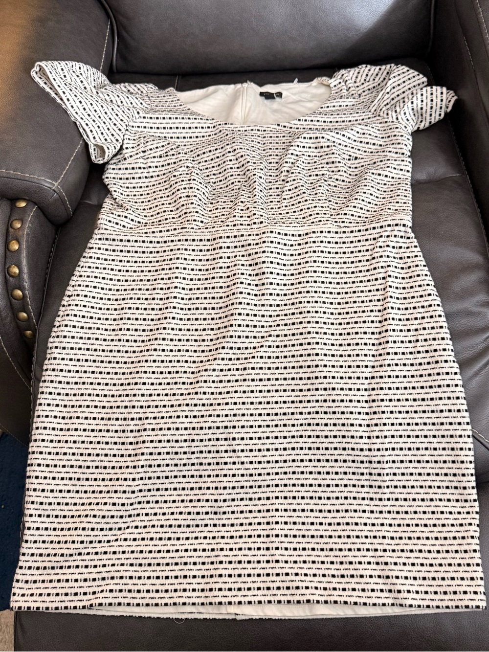 Ann Taylor White and Black Striped Short Sleeve Sheath Dress